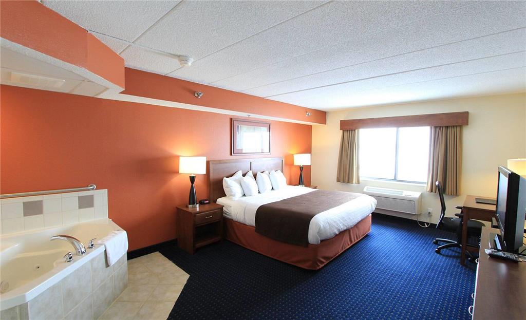 AmericInn by Wyndham Cedar Rapids Airport - photo 14