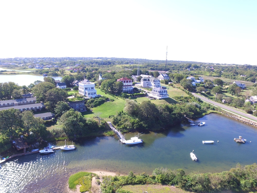 Payne's Harbor View Inn - photo 61
