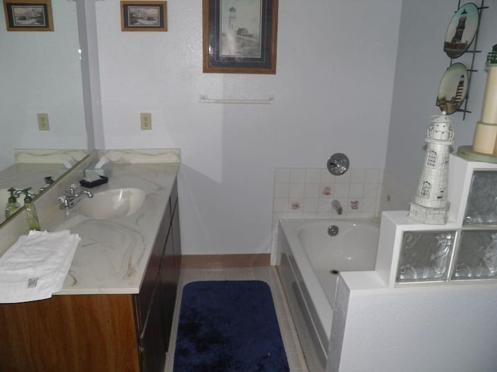 3832 Regina Rd. - photo 17