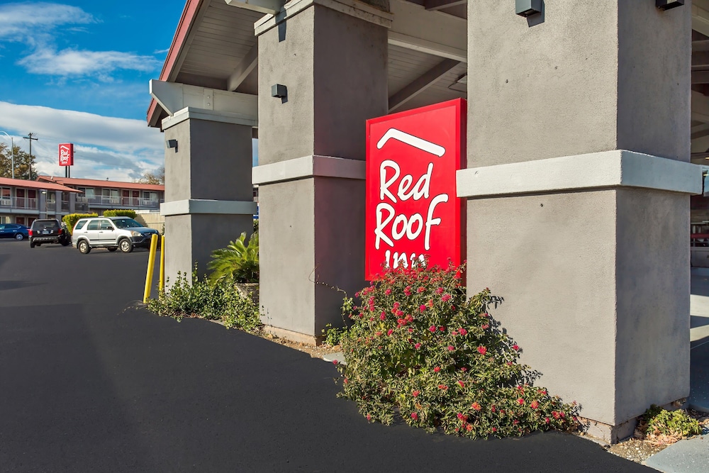 Red Roof Inn Redding - photo 33
