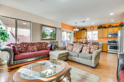 Stay and Play in Las Vegas Spacious Home for Groups