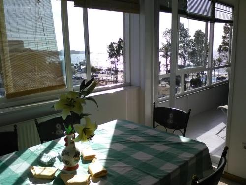 Apartamento Playa Samil — 4-Star Luxury Hotel in Vigo, Spain