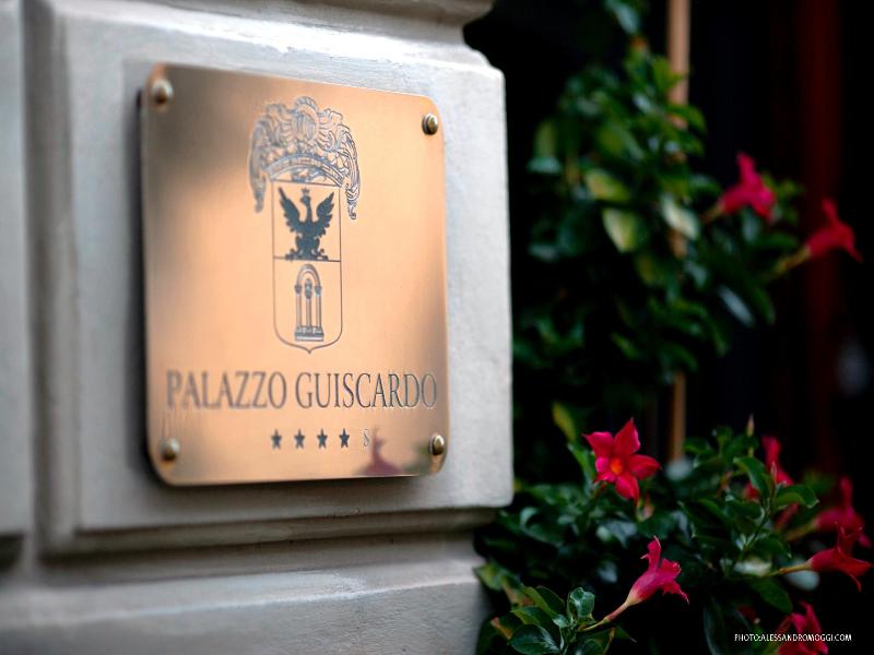 Hotel Palazzo Guiscardo — 4-Star Luxury Hotel in Pietrasanta, Italy