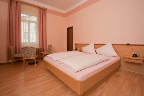 Hotel Glocknerhof in Poertschach Am Woerthersee, Austria