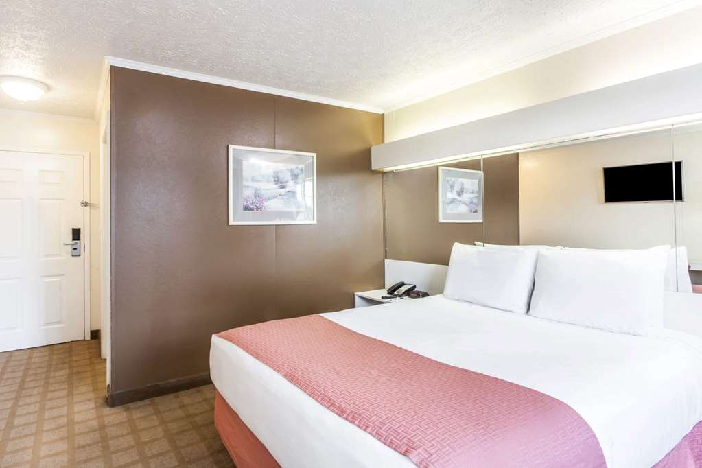 Microtel Inn by Wyndham Wilson - photo 9