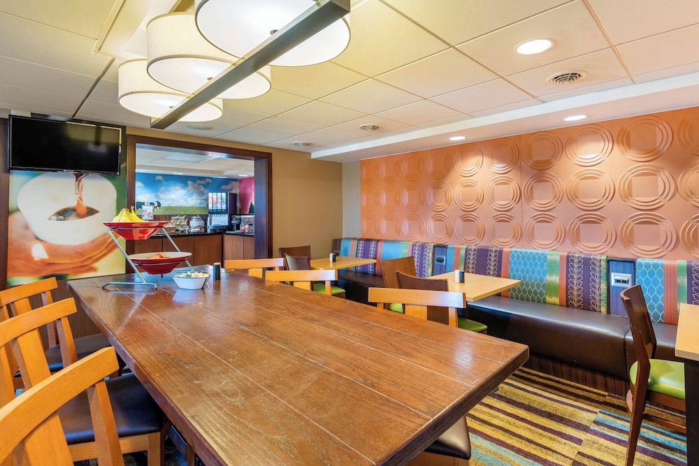 Fairfield by Marriott Inn & Suites Portland Maine Airport - photo 19