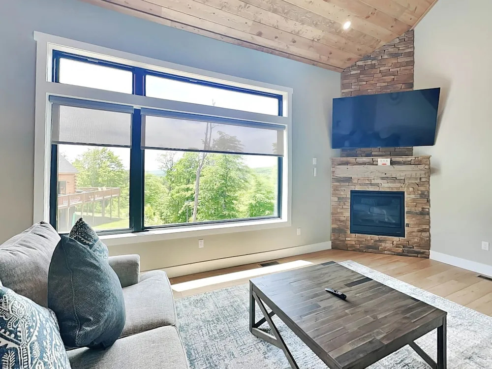 Heavenly Summit in Mchenry, United States