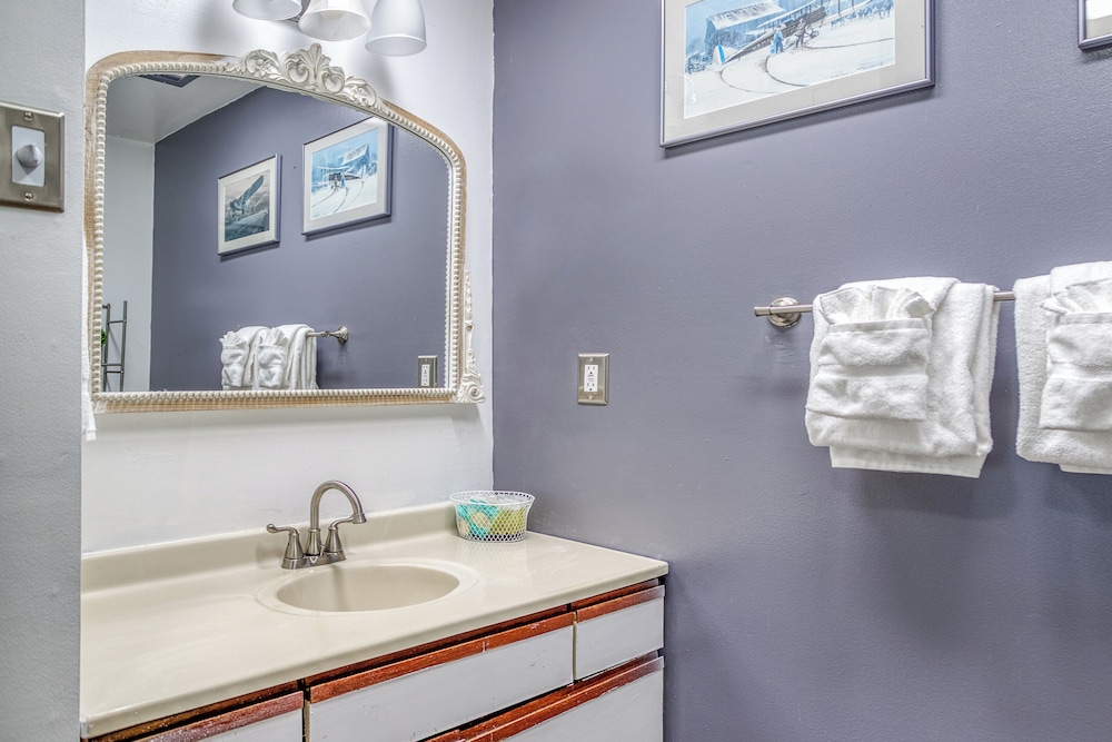 Moolack Shores Inn - photo 108