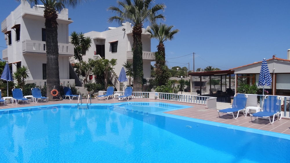 Cathrin Suites - carbon neutral hotel in Chania