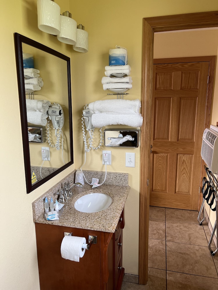All Star Inn & Suites - photo 291