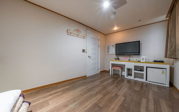 Gapyeong Brown in Gapyeong, South Korea