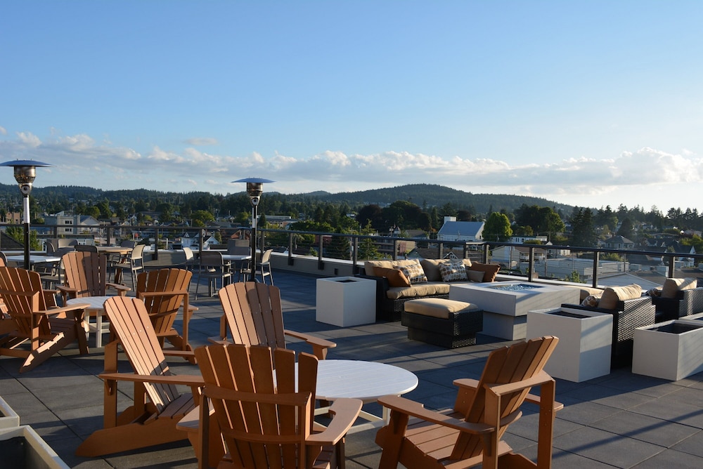 Majestic Inn & Spa - photo 98