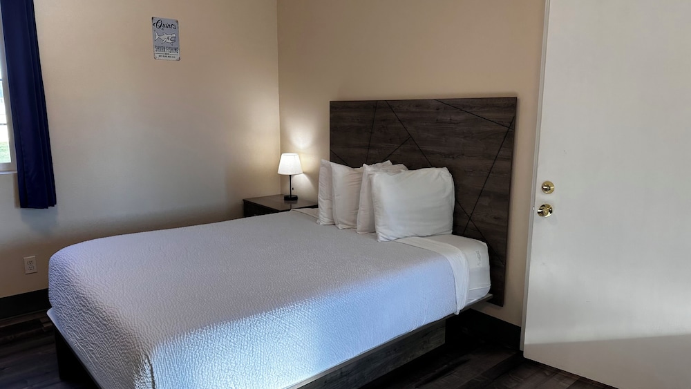 The Coastal Inn and Suites - photo 69