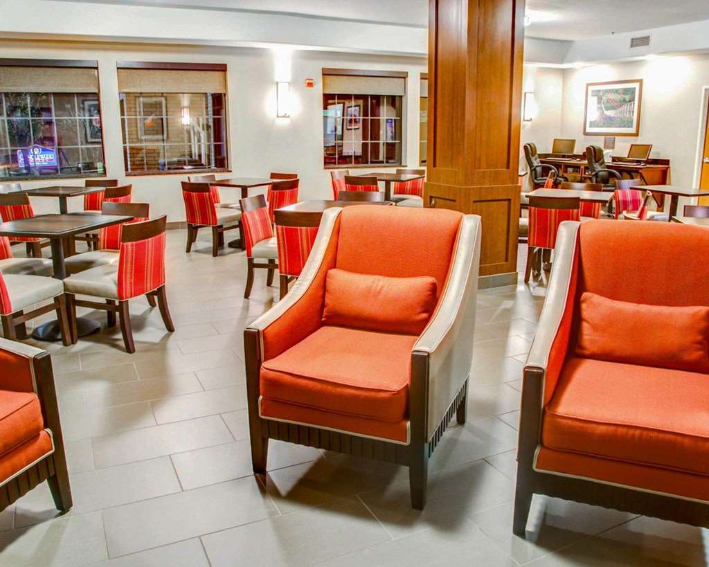 Comfort Suites Tyler South - photo 32