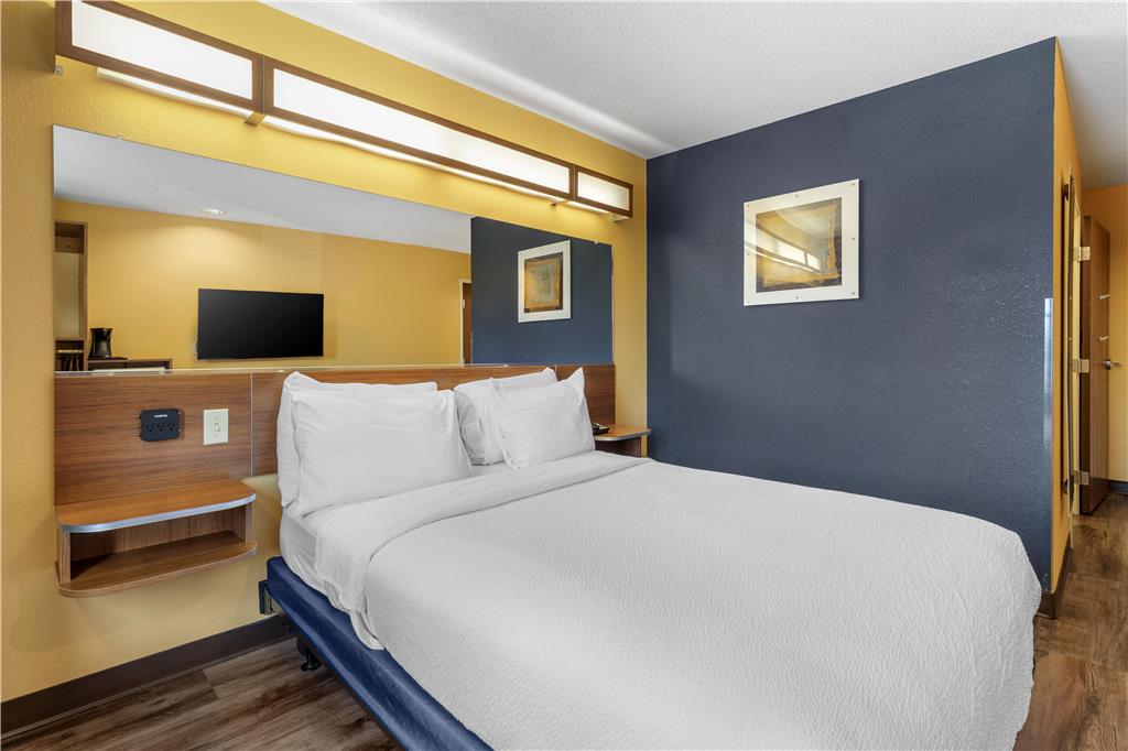 SureStay Plus Hotel by Best Western Keyser - photo 9
