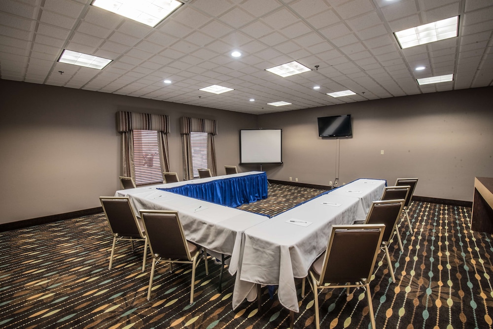 Hampton Inn Louisville North Clarksville - photo 47