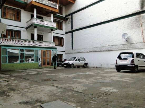 Aar Kay Hotel - last minute hotel in Srinagar