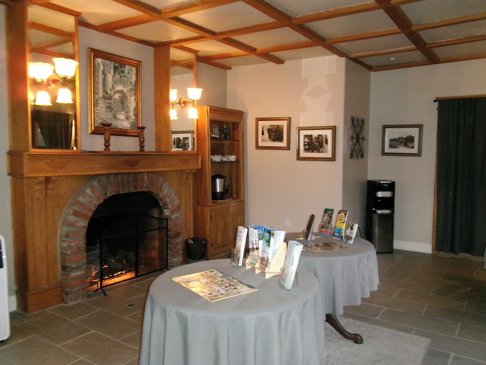 Carmel Wayfarer Inn - photo 3