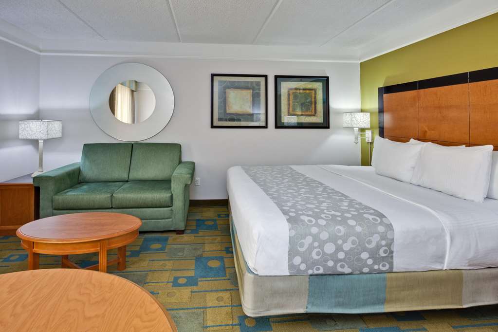 La Quinta Inn & Suites by Wyndham Ft. Lauderdale Airport - photo 14