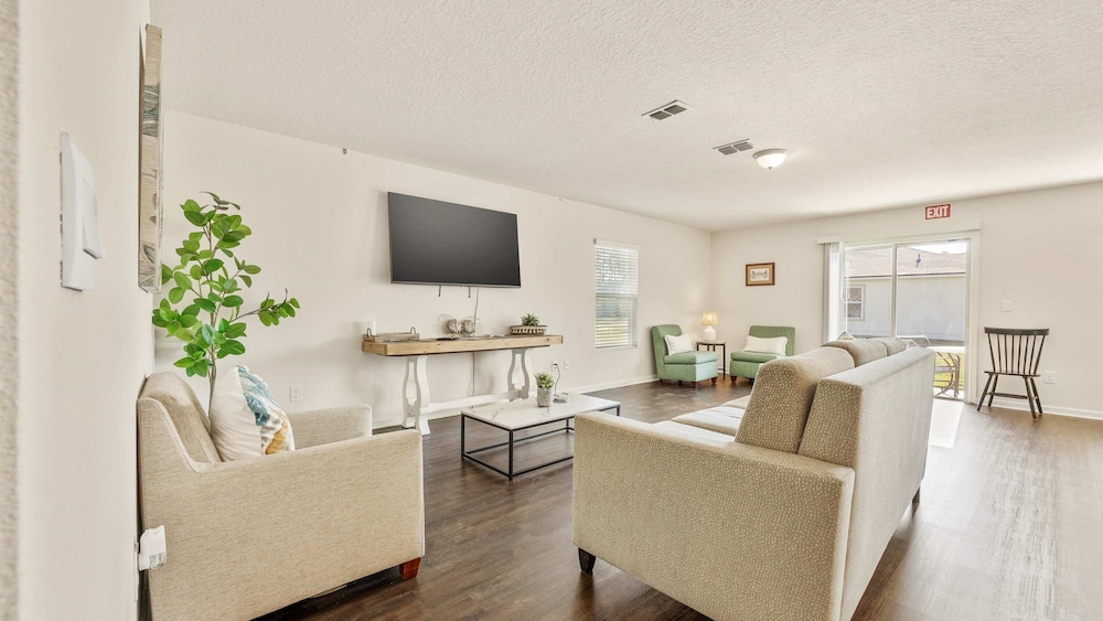 The Robins Nest 3 BDR 15 Min to Downtown in Saint Augustine, United States