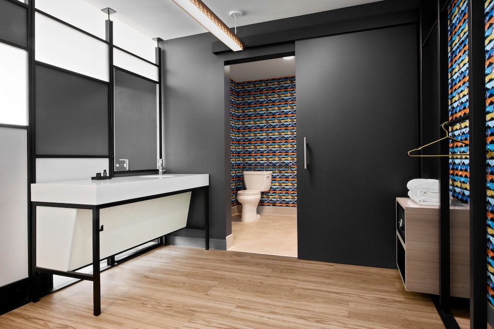 Aloft Kansas City Country Club Plaza - photo 14