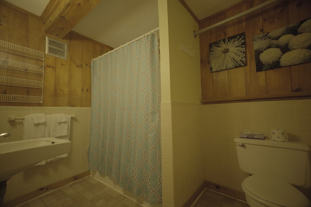 Betty Doon Hotel - photo 88
