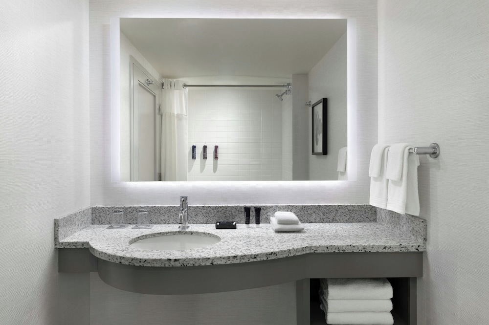 Renaissance Boston Seaport District - photo 54
