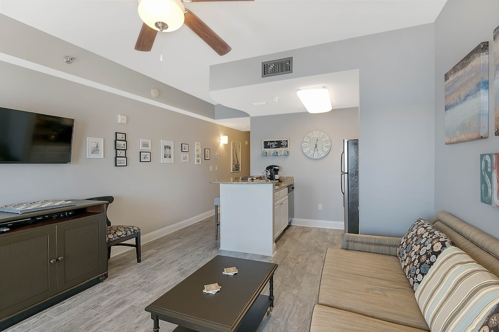 Carillon Beach Resort Inn - photo 13