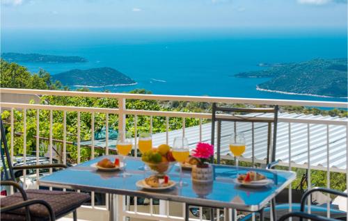 Pet Friendly Apartment In Dubravica