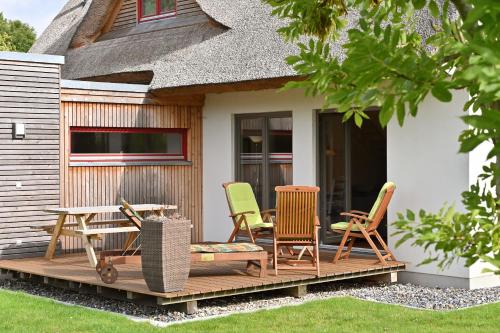 Reetdachhaus Treibholz — hotel in Wiek