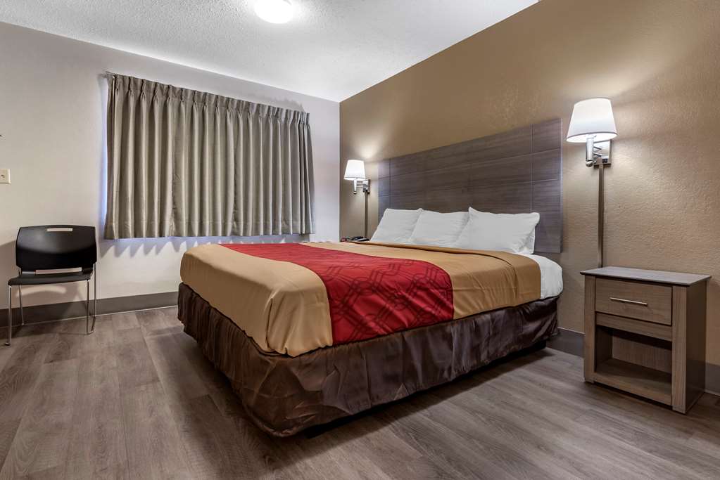 Econo Lodge Dewitt I 90 - photo 6