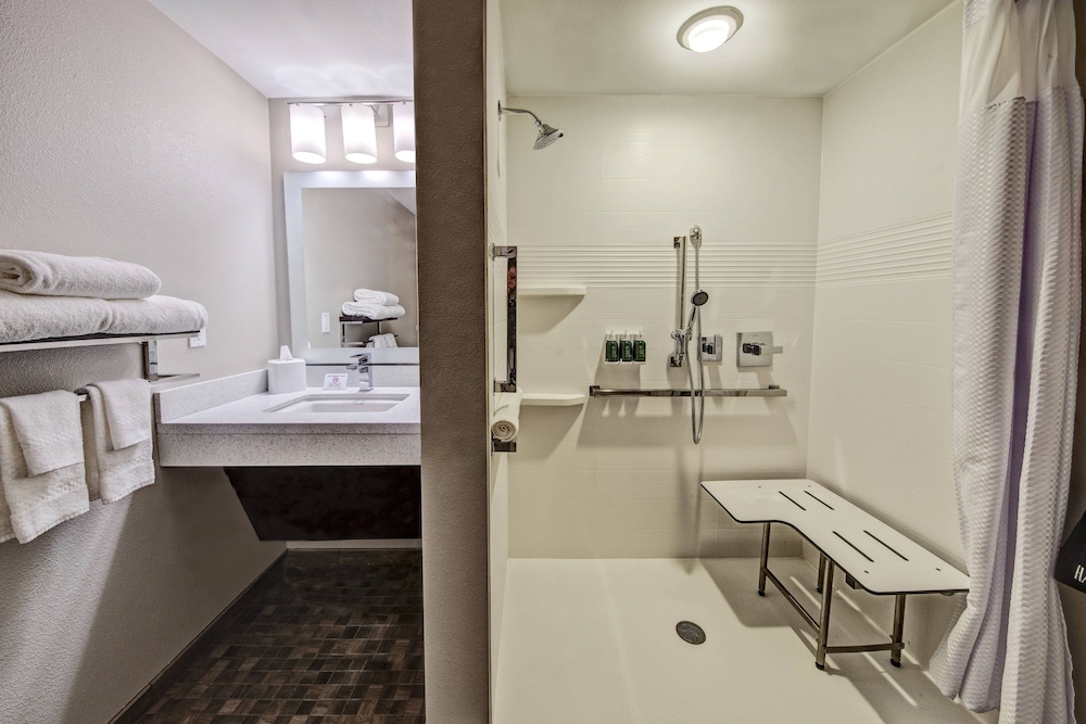 TownePlace Suites by Marriott Hot Springs - photo 26