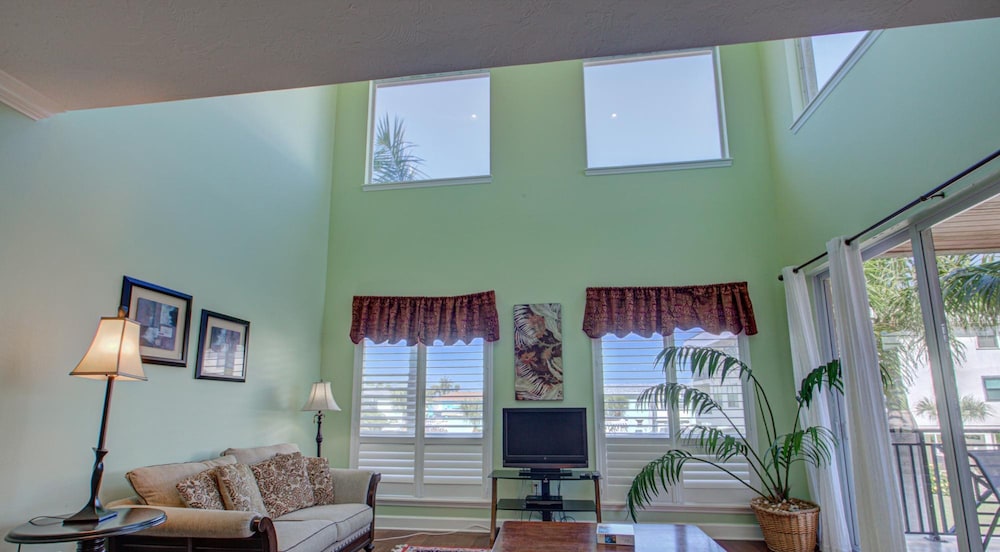 Anna Maria Island Beach Palace - photo 22