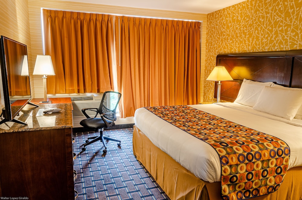 Elmhurst Hotel - photo 19