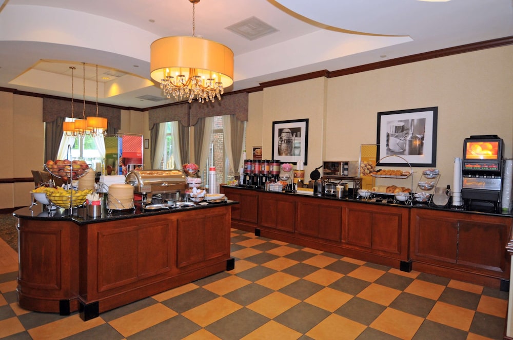 Hampton Inn Alexandria Old Town King St. Metro - photo 33