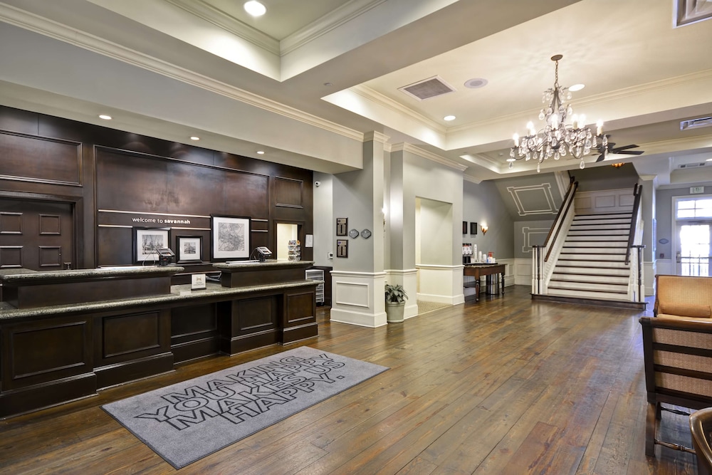 Hampton Inn and Suites Savannah Historic District - photo 11
