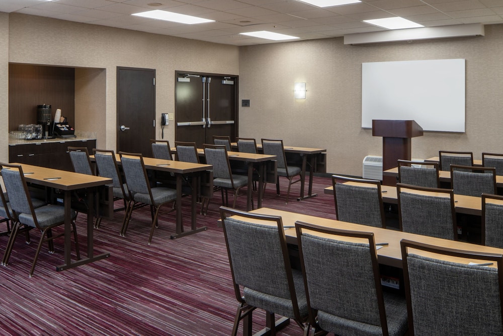 Courtyard by Marriott Nashville Airport - photo 25