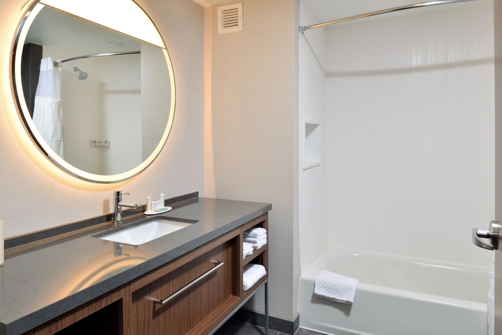 Courtyard by Marriott Raleigh Cary Crossroads - photo 21