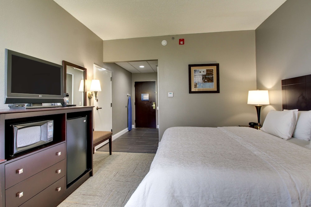 Hampton Inn Rolla - photo 17