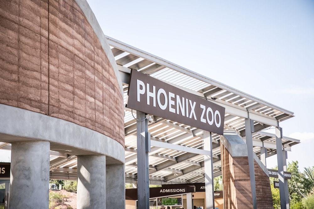 Holiday Inn Hotel & Suites Phoenix Airport By Ihg - photo 68
