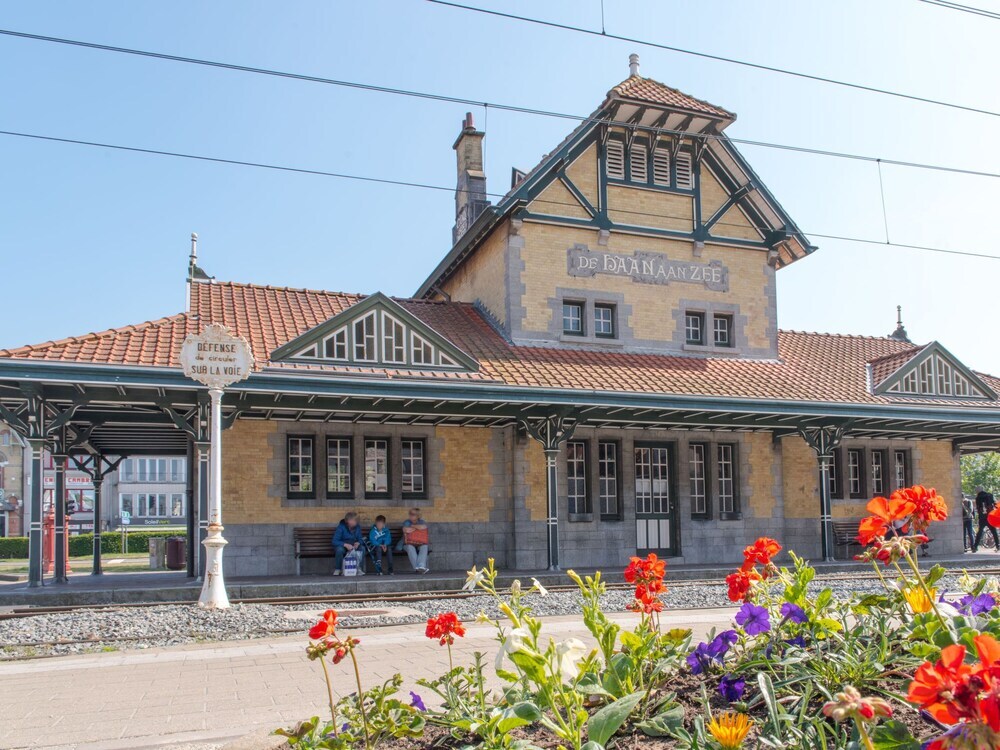 Holiday Home Vissershuisje Nova with parking by Interhome — 4-Star Luxury Hotel in De Haan, Belgium