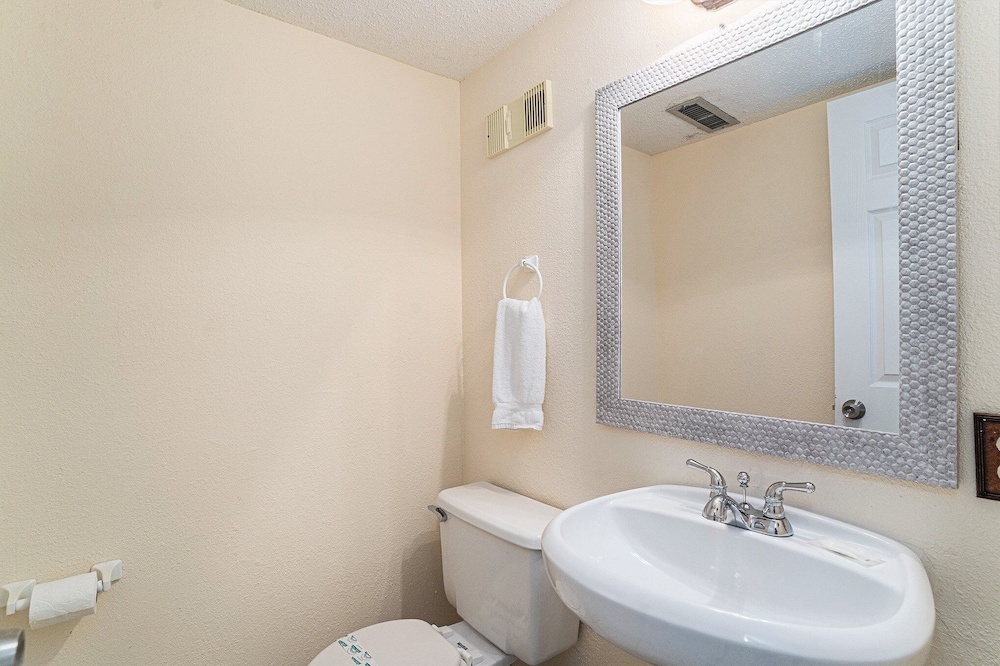 0412 Waters Edge Resort 3 Bedroom Condo by RedAwning - photo 13