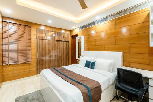 Tim Sector 51 Artemis Hospital 1 Min Walk Fortis & Medanta 4 Mins Drive