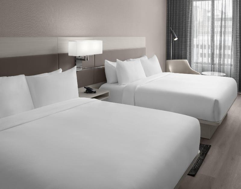 Hilton Jacksonville at Mayo Clinic - photo 32
