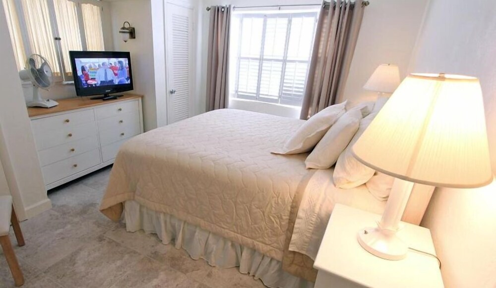 Beachouse Inn & Suites - photo 7