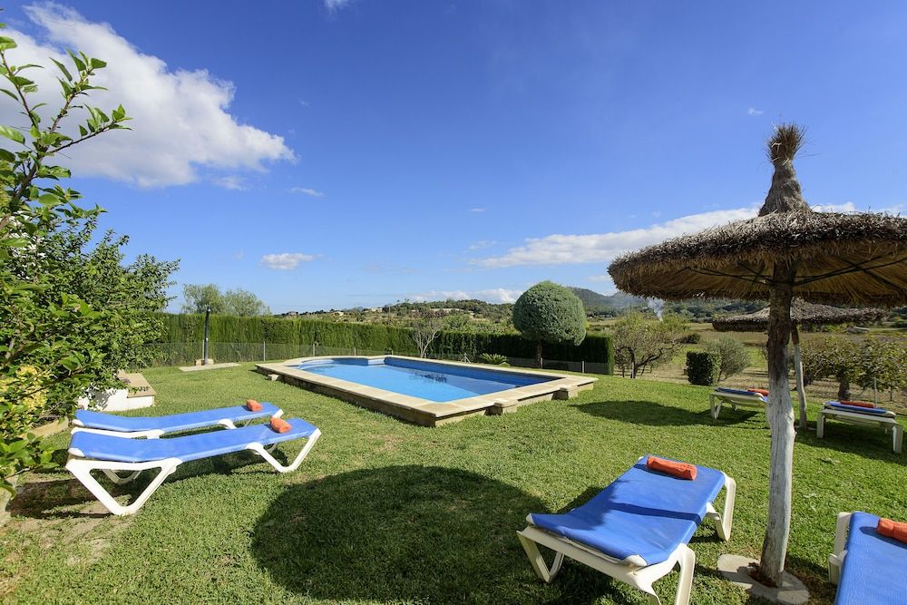 Son Rotger villa Tía Catalina con piscina en Alcudia — 4-Star Luxury Hotel in Alcudia, Spain