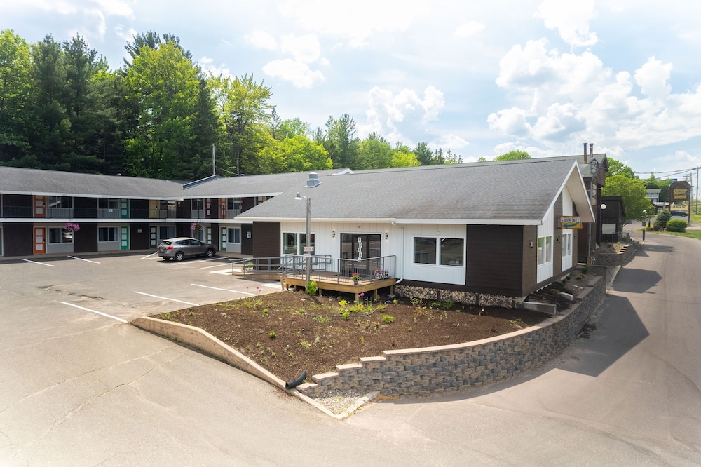 Cedar Motor Inn - photo 29