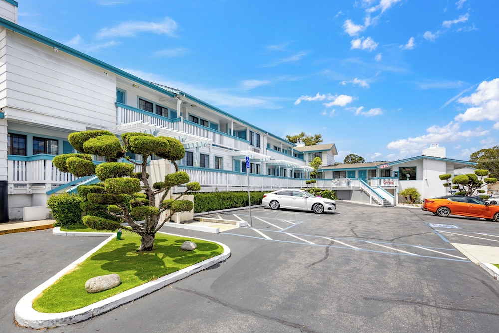 Arbor Inn Monterey - photo 31