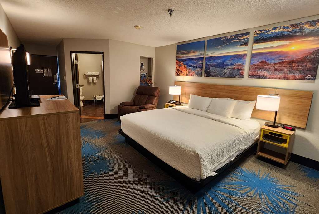 Days Inn by Wyndham Tucumcari - photo 28