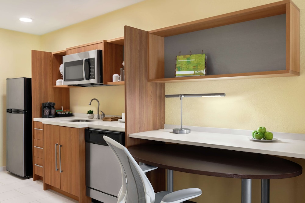 Home2 Suites by Hilton Savannah Airport - photo 7